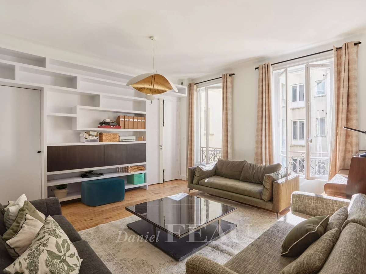 Apartment Paris 1er