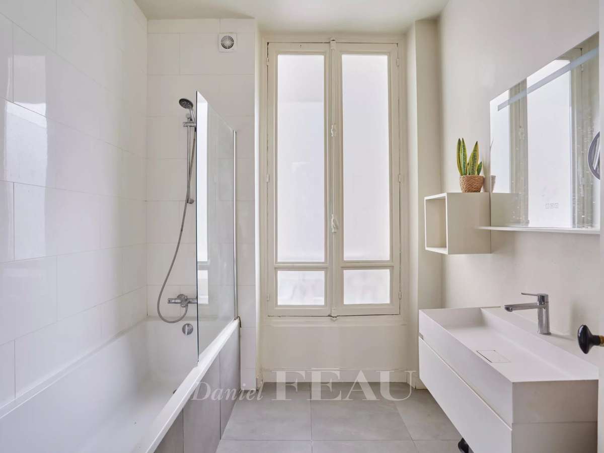Apartment Paris 1er