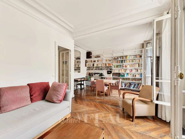 Appartement Paris 1er - 2 chambres - 82m²