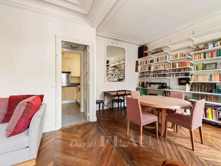 Appartement Paris 1er - 2 chambres - 82m²
