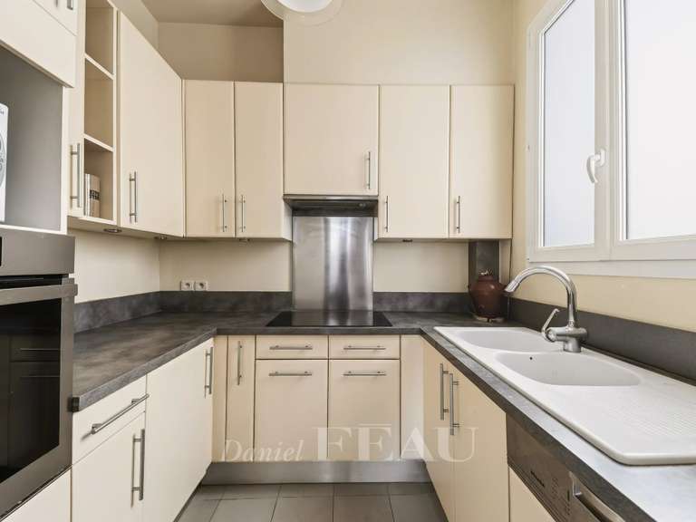 Appartement Paris 1er - 2 chambres - 82m²