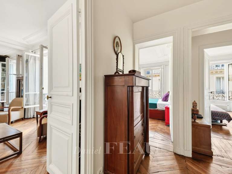 Appartement Paris 1er - 2 chambres - 82m²