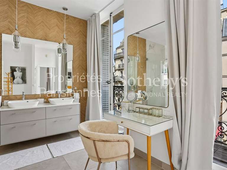 Appartement Paris 1er - 132m²