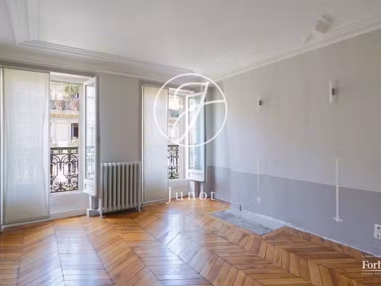 Appartement Paris 1er - 2 chambres - 109m²