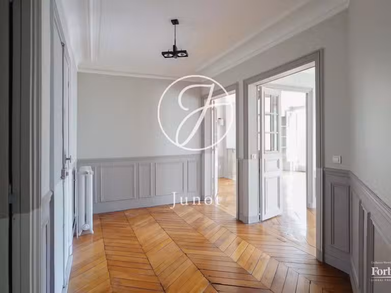Appartement Paris 1er - 2 chambres - 109m²