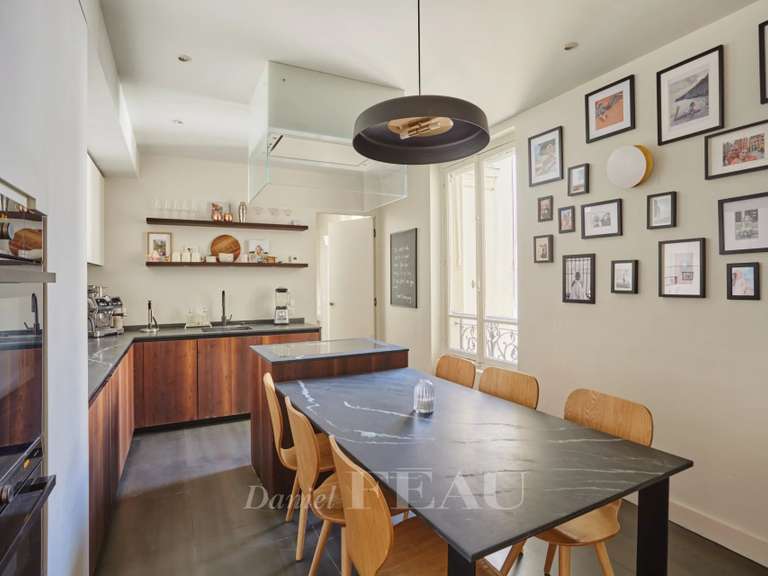 Appartement Paris 1er - 2 chambres - 87m²