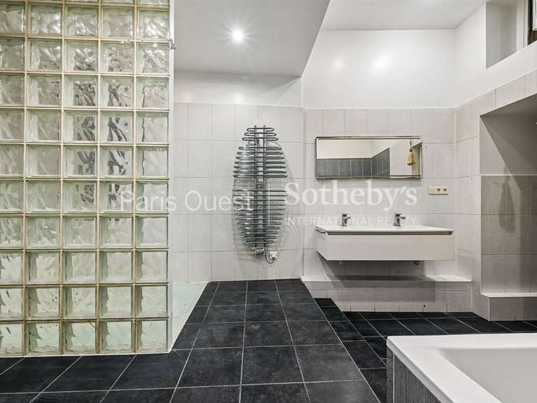 Apartment Paris 1er - 2 bedrooms - 99m²