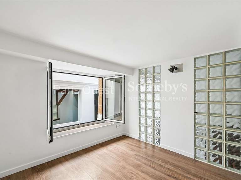 Apartment Paris 1er - 2 bedrooms - 99m²