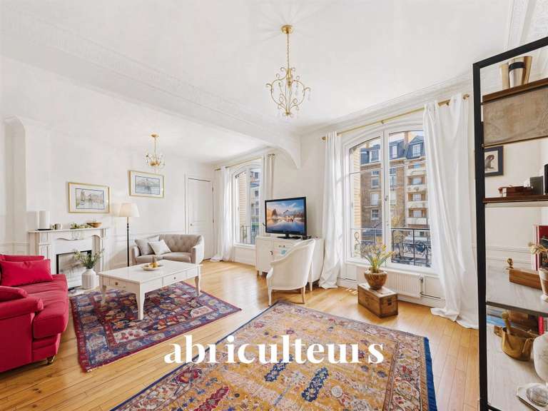 Apartment Paris 20e - 3 bedrooms - 106m²