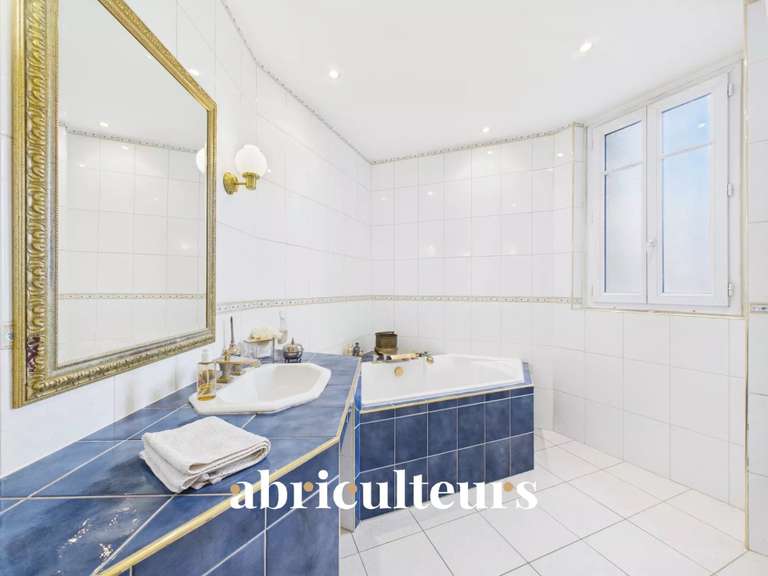 Apartment Paris 20e - 3 bedrooms - 106m²