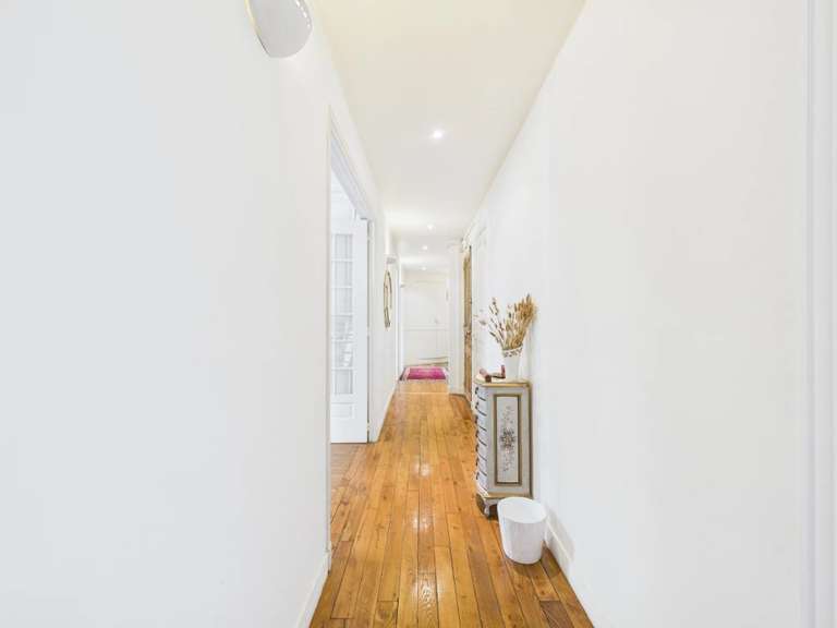 Apartment Paris 20e - 3 bedrooms - 106m²