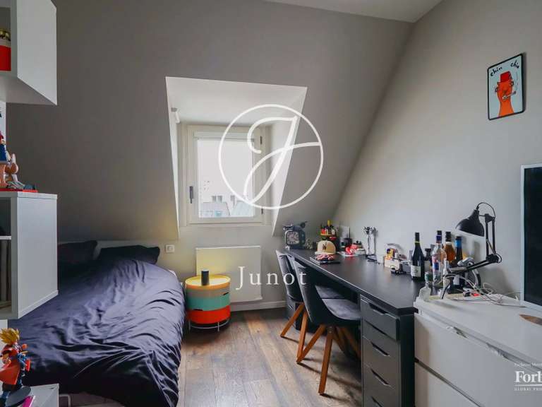 Appartement Paris 20e - 4 chambres - 131m²
