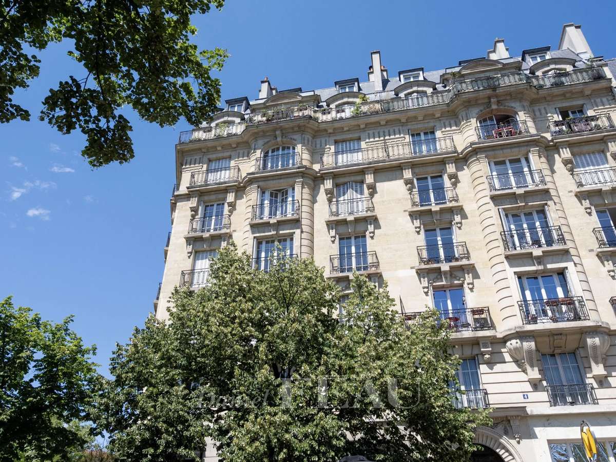 Apartment Paris 20e