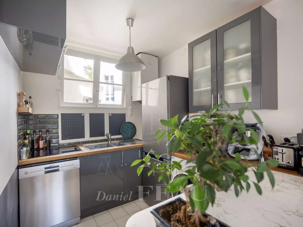 Apartment Paris 20e