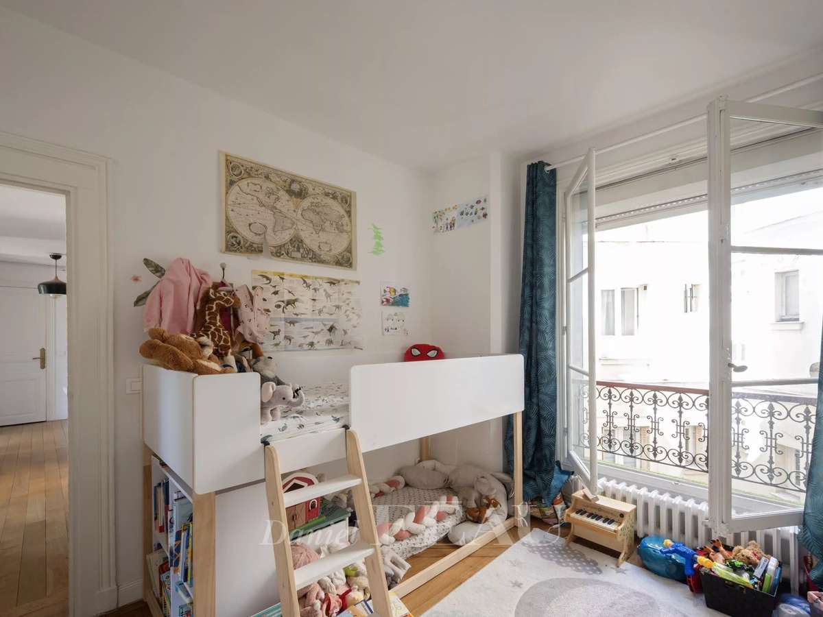 Apartment Paris 20e