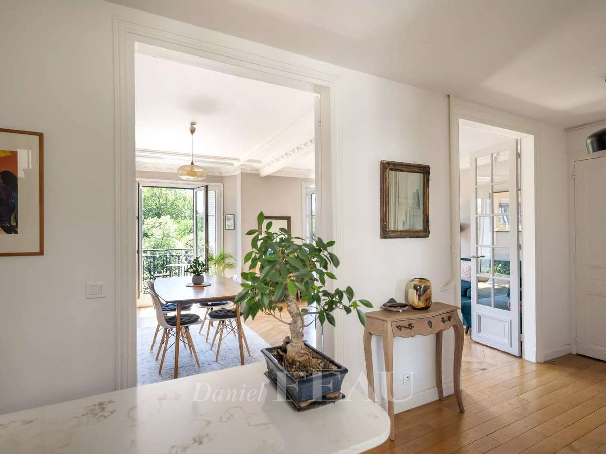 Apartment Paris 20e