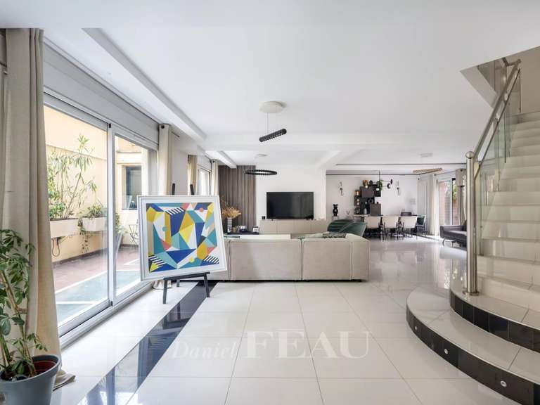 Appartement Paris 20e - 4 chambres - 270m²