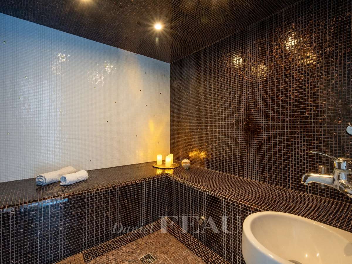 Apartment Paris 20e