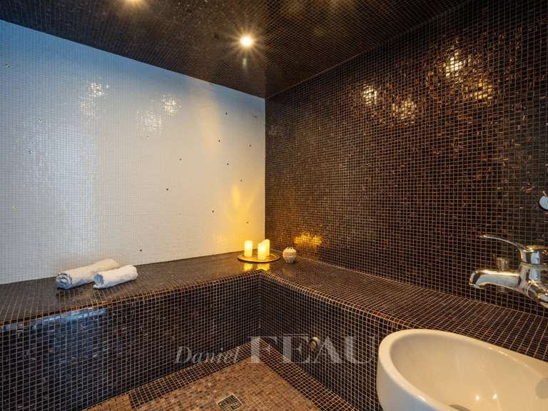 Appartement Paris 20e - 4 chambres - 270m²
