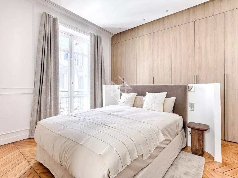 Appartement Paris 2e - 1 chambre - 69m²