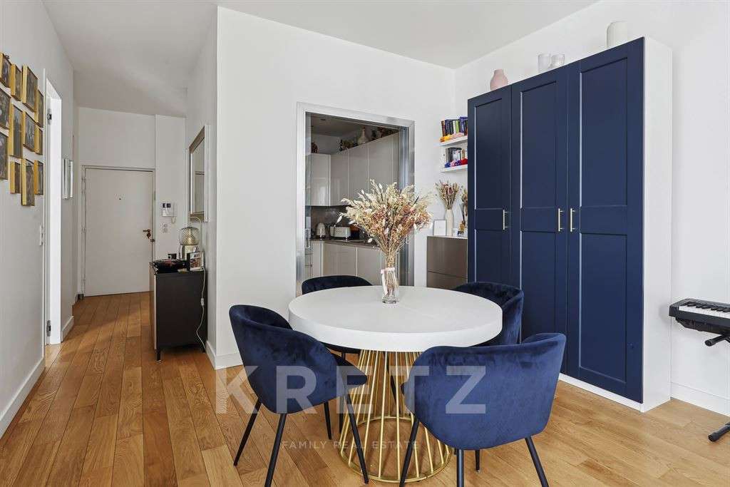 Apartment Paris 2e