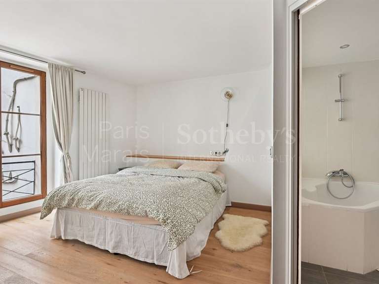 Appartement Paris 2e - 2 chambres - 110m²