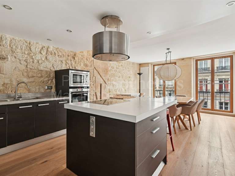 Appartement Paris 2e - 2 chambres - 110m²