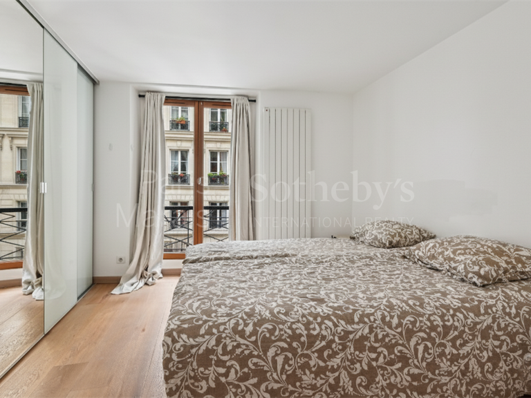 Appartement Paris 2e - 2 chambres - 110m²