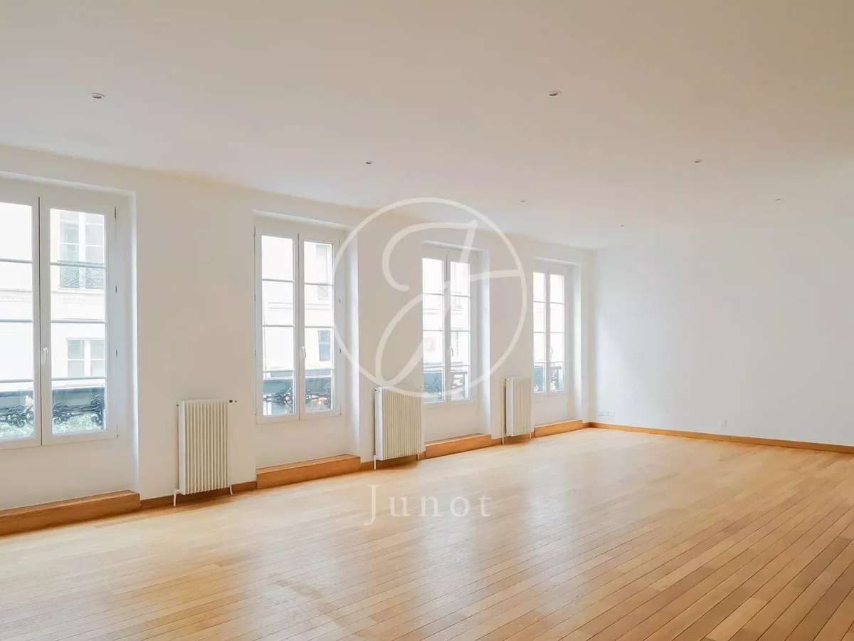 Apartment Paris 2e