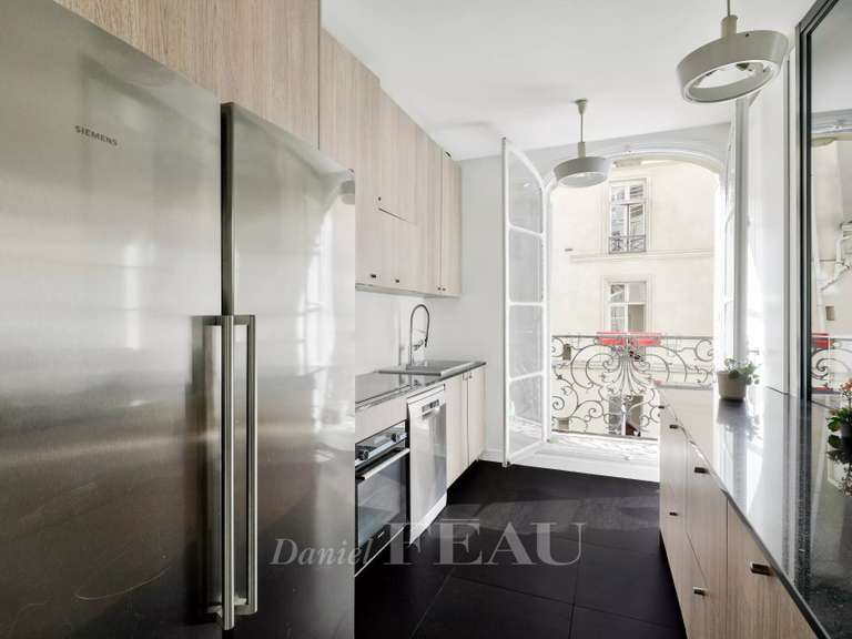 Appartement Paris 2e - 3 chambres - 111m²