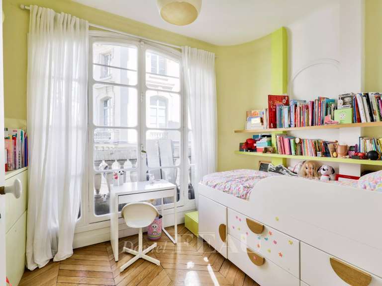 Appartement Paris 2e - 3 chambres - 111m²
