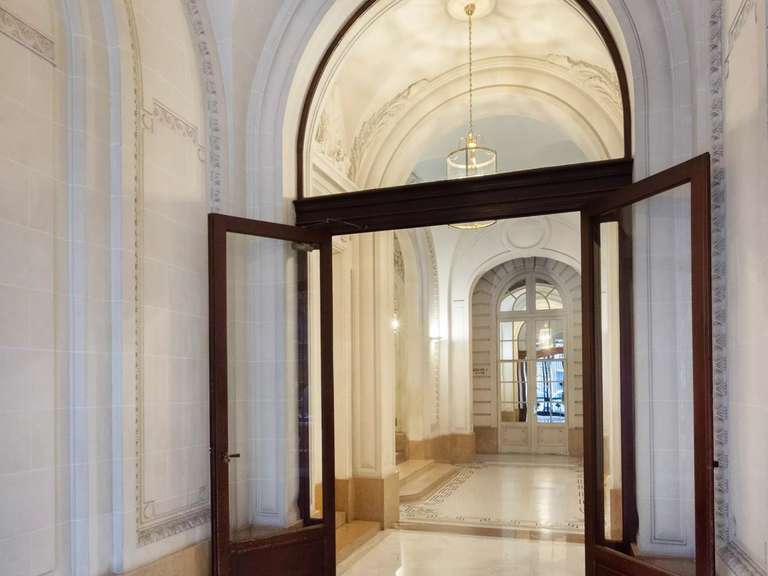 Appartement Paris 2e - 2 chambres - 74m²