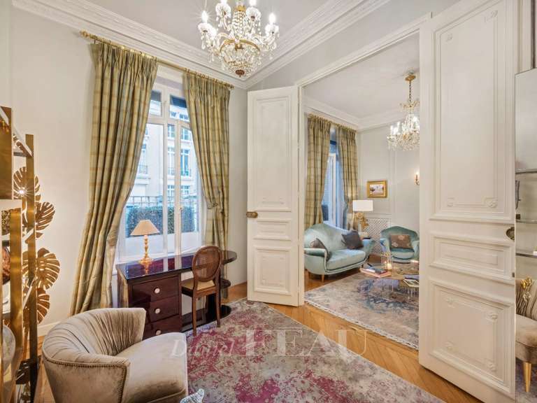 Appartement Paris 2e - 2 chambres - 74m²
