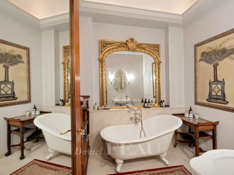 Appartement Paris 2e - 2 chambres - 74m²