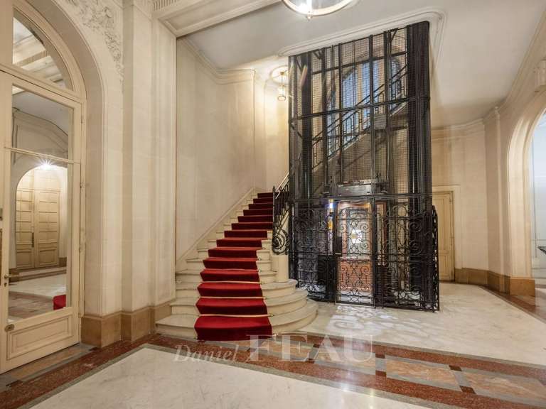 Appartement Paris 2e - 2 chambres - 74m²