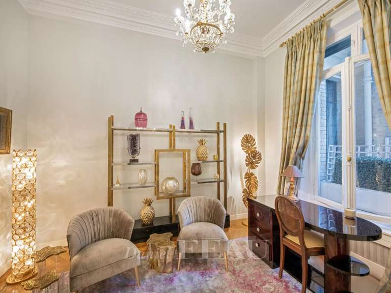 Appartement Paris 2e - 2 chambres - 74m²