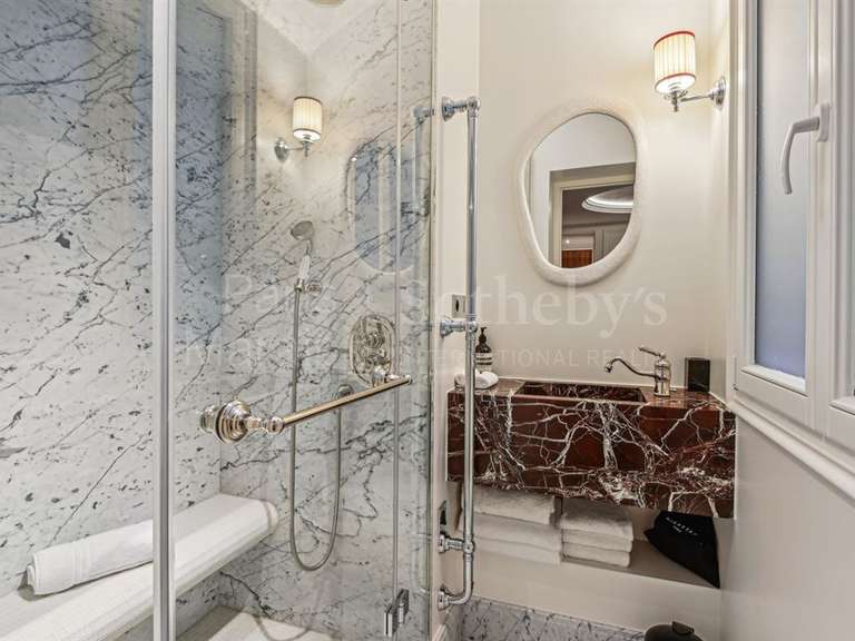 Appartement Paris 2e - 2 chambres - 69m²