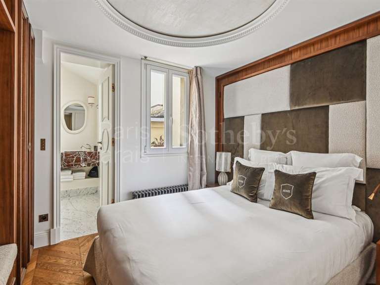 Appartement Paris 2e - 2 chambres - 69m²