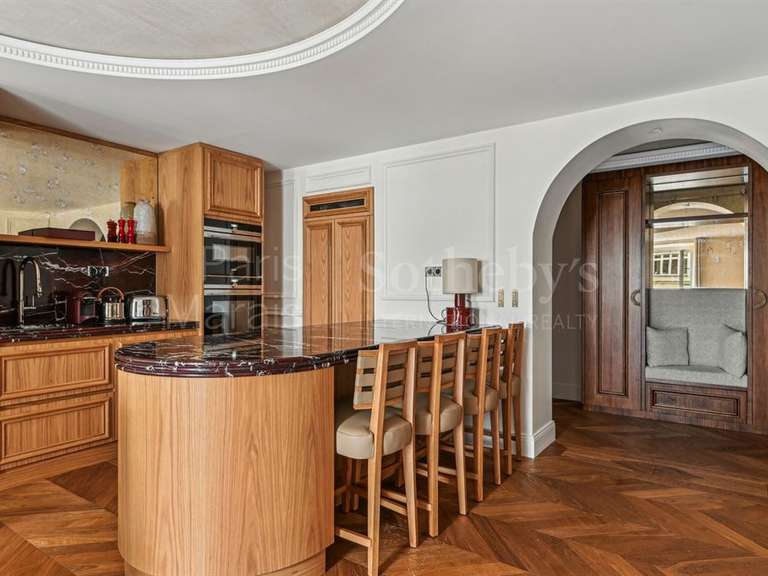 Appartement Paris 2e - 2 chambres - 80m²