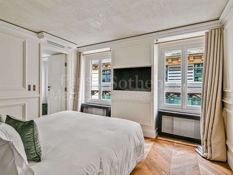 Appartement Paris 2e - 2 chambres - 80m²