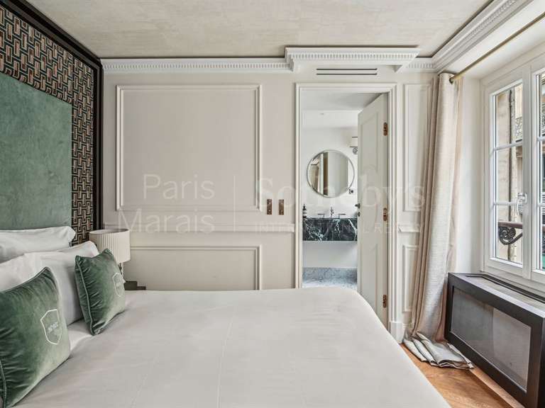 Appartement Paris 2e - 2 chambres - 80m²