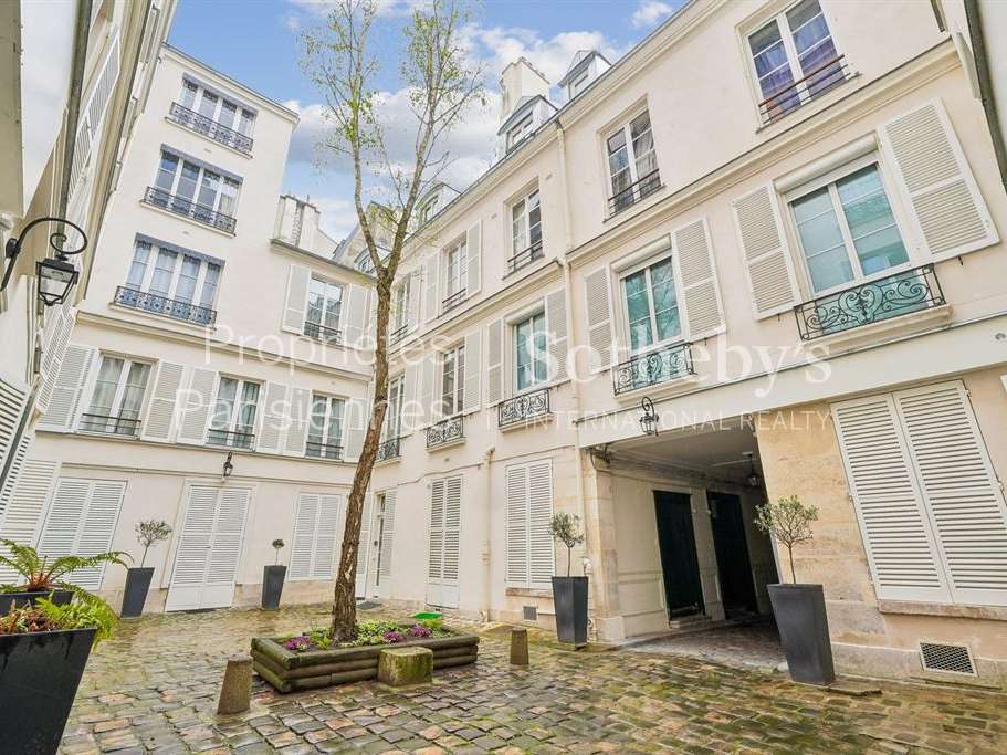 Apartment Paris 2e