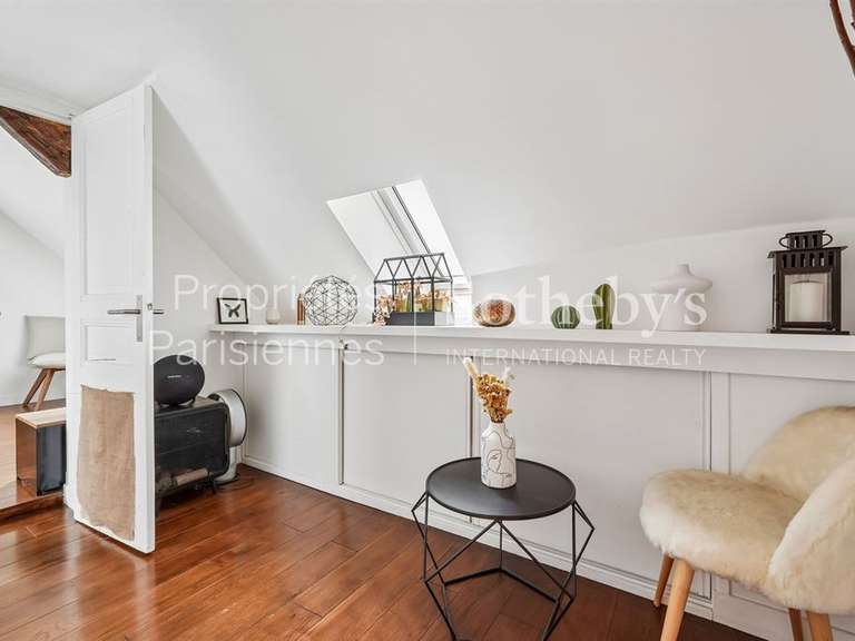 Appartement Paris 2e - 2 chambres - 75m²