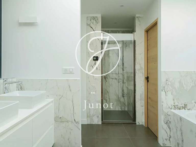 Apartment Paris 2e - 1 bedroom - 128m²