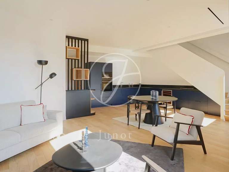 Appartement Paris 2e - 1 chambre - 128m²