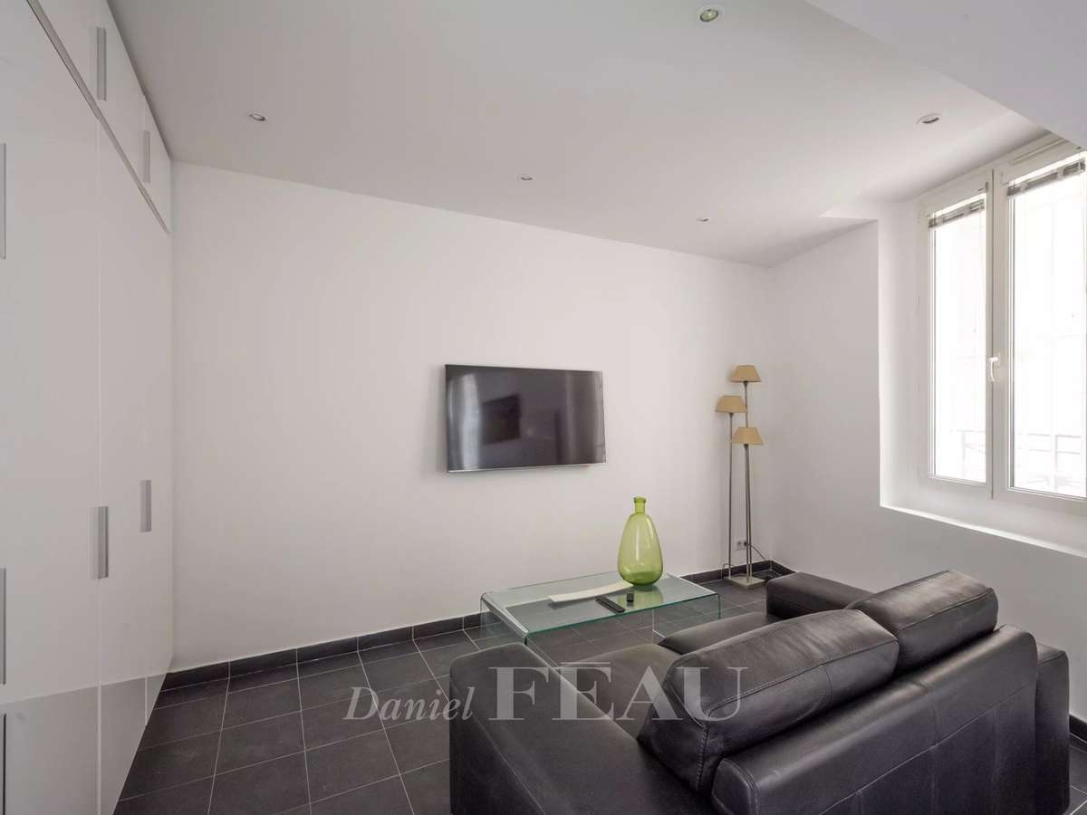 Apartment Paris 2e