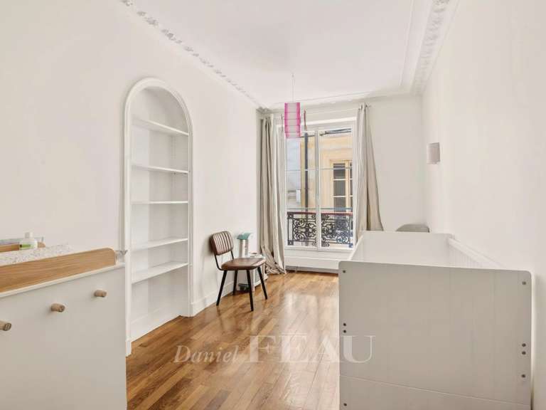 Appartement Paris 2e - 2 chambres - 66m²