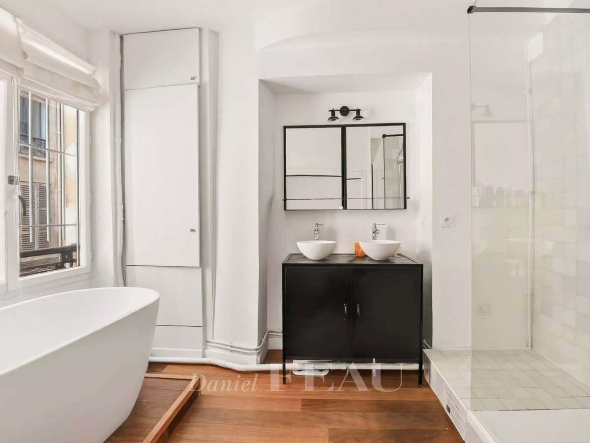 Apartment Paris 2e