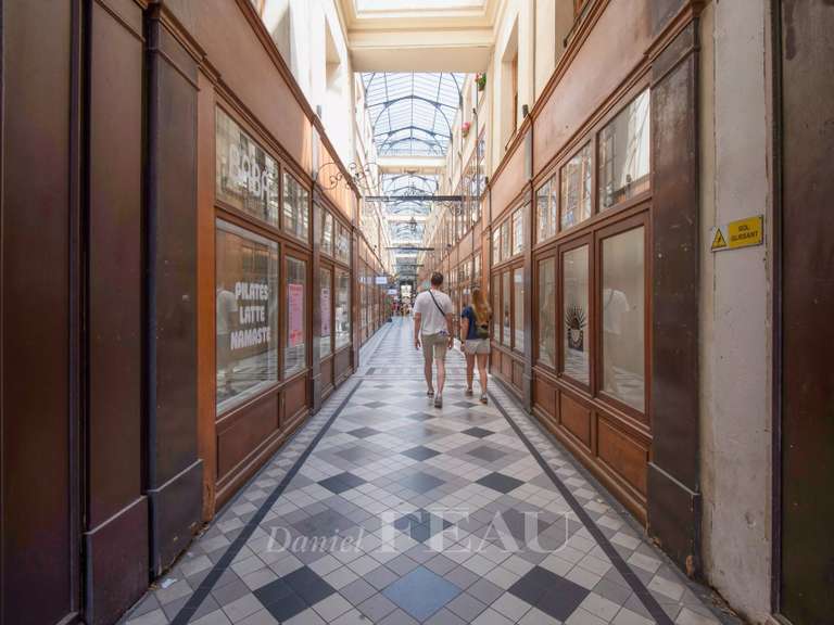 Appartement Paris 2e - 2 chambres - 66m²
