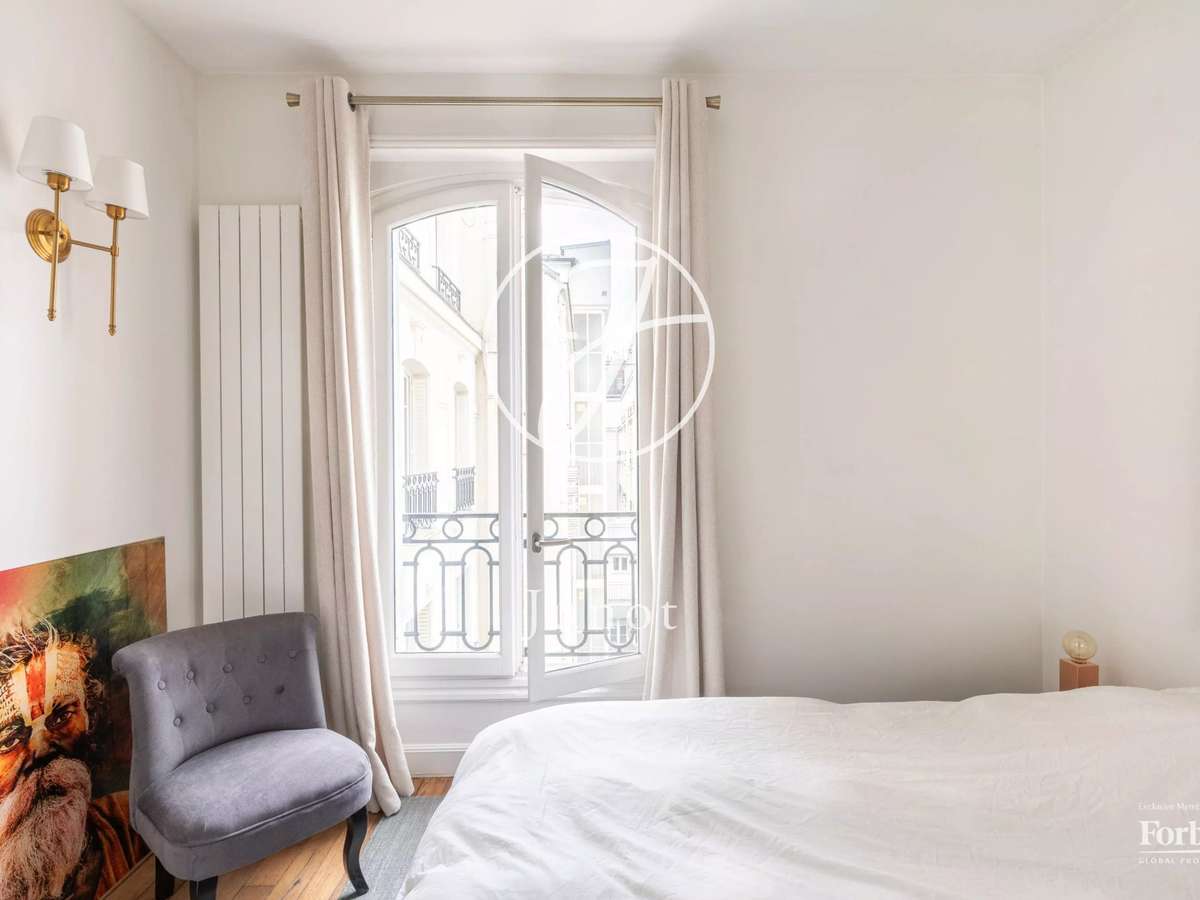 Apartment Paris 2e